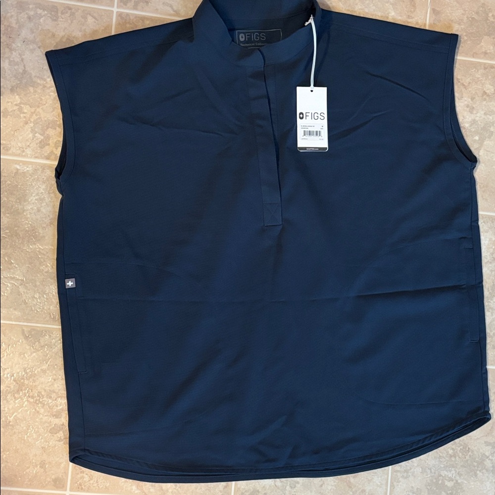 M FIGS Women’s Rafael Oversized NWT + BONUS L Caterina Mandarin Top